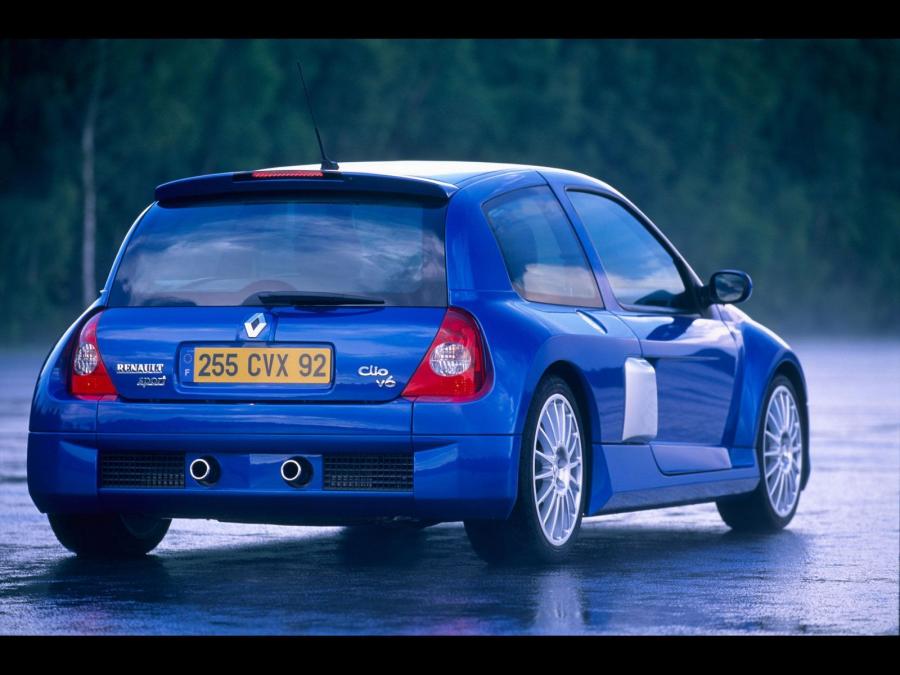  Renault Clio V6 2003 года  (фото 19 из 30)